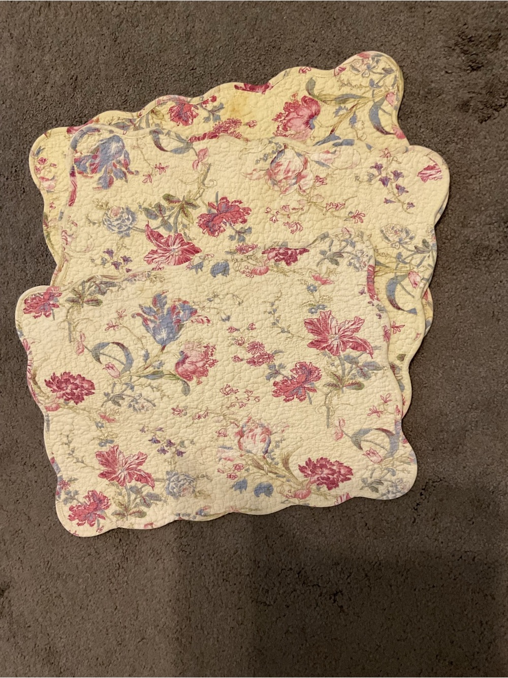 Four Reversible  Scalloped Floral Quilted  Placemats in Cream and Pink